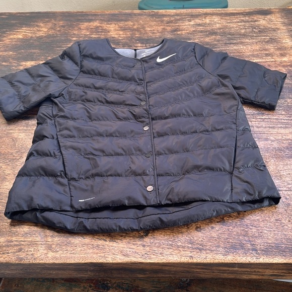 Nike Women AeroLoft short sleeve Jacket Black size Large puffer - Picture 16 of 16
